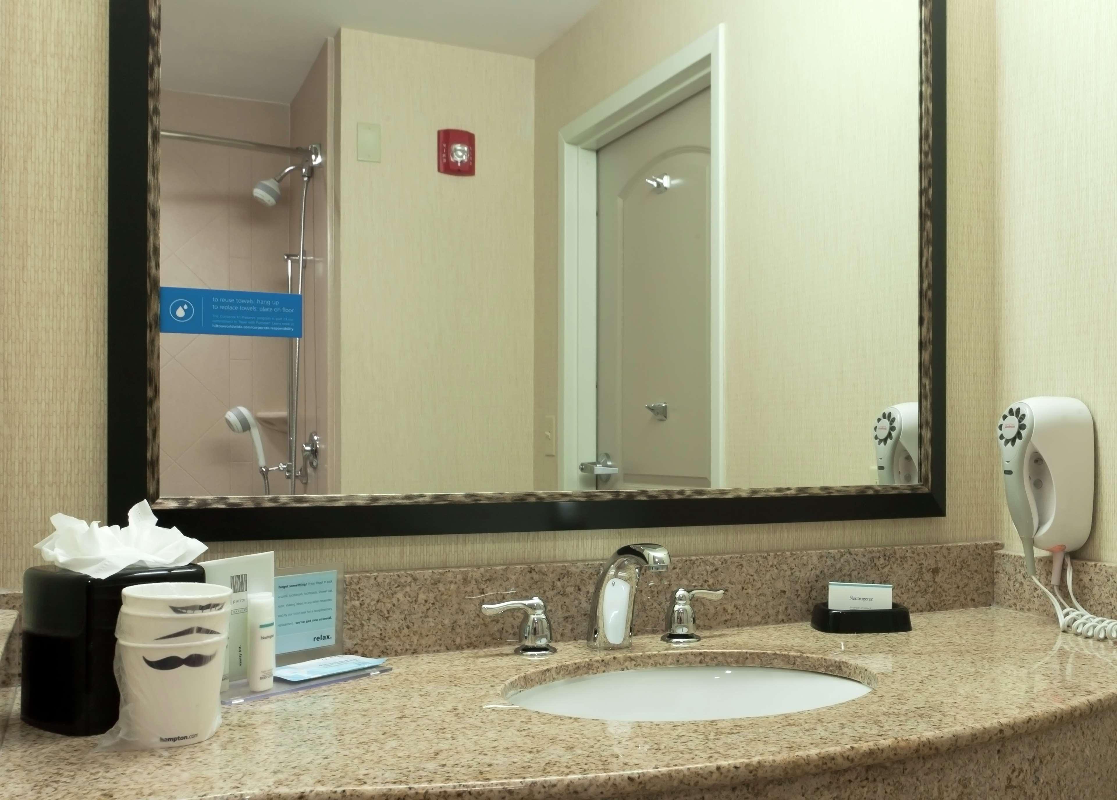 Hampton Inn North Brunswick Nj Kültér fotó
