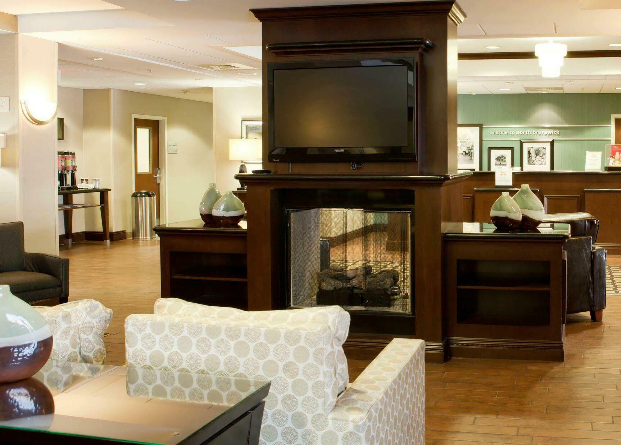 Hampton Inn North Brunswick Nj Kültér fotó